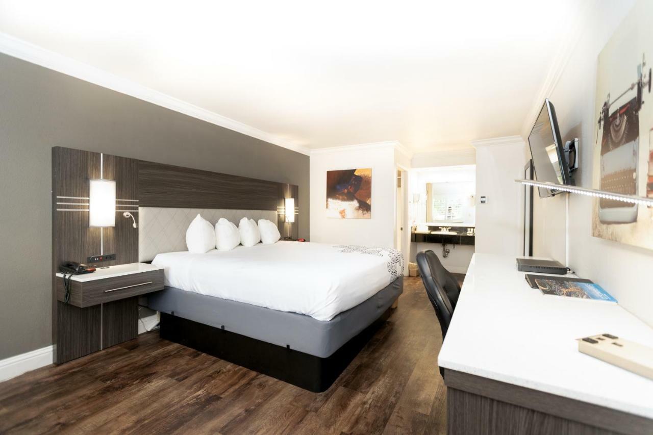 Fontaine Inn San José Extérieur photo